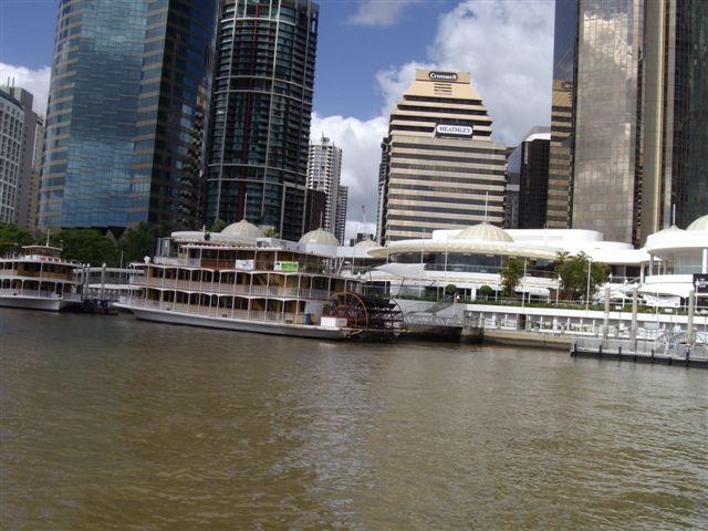 IMGP1324.JPG - Brisbane CBD (central business district), otherwise know as downtown.