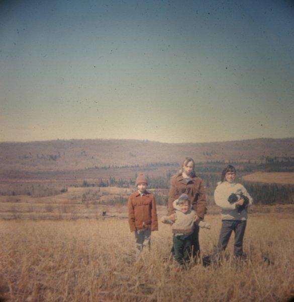 ournewfarmatleslieville.jpg - Rick, me, Bet & Barb at our new farm in Leslieville.