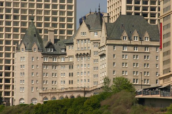 img_0446.jpg - The Hotel MacDonald