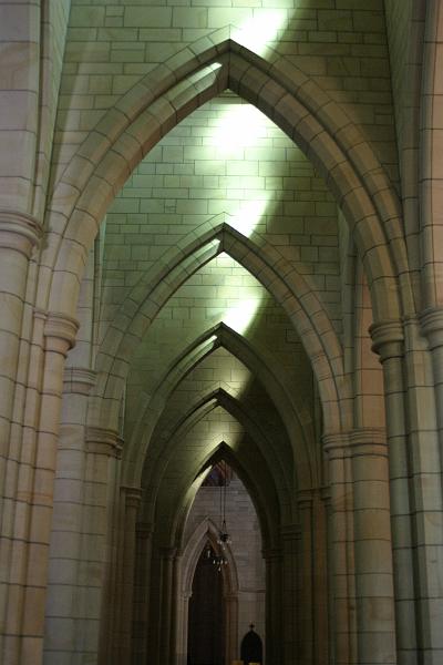 IMG_2982.JPG - It has beautiful Gothic arches...