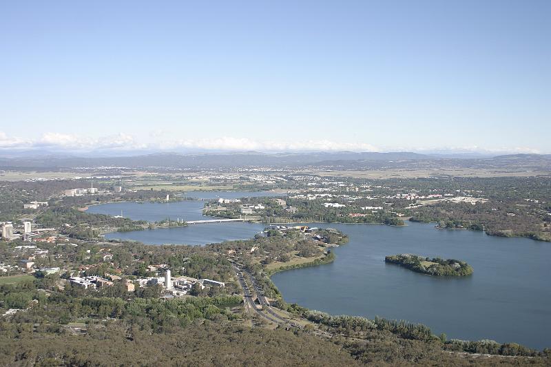 IMG_3701.JPG - You get a wonderful view of Canberra.