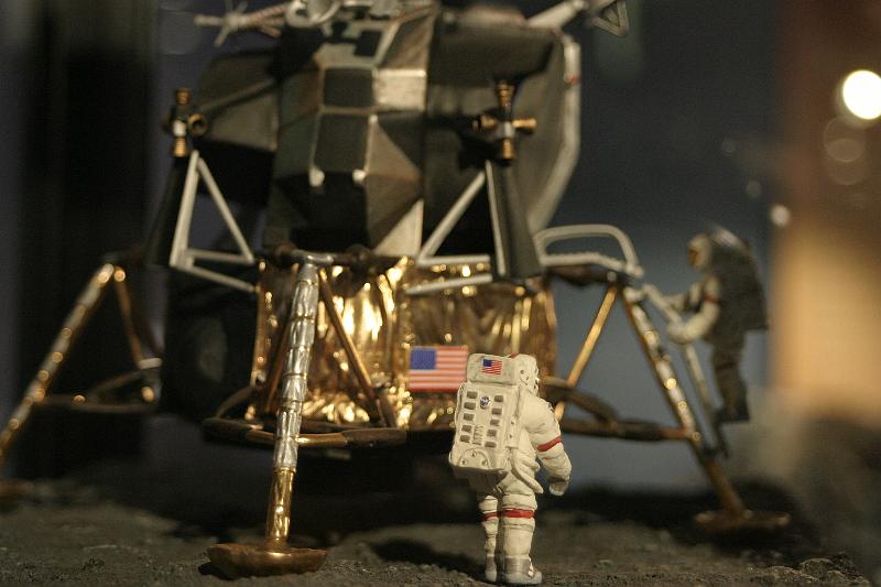 IMG_3869.JPG - The had a space museum, incluing this little Apollo lander model.