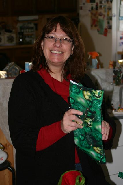 IMG_4121.JPG - Barb openning a gift.