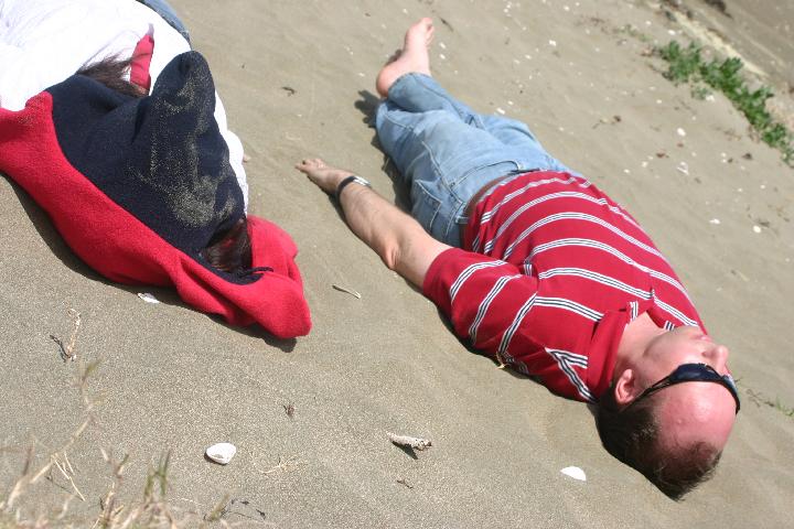 IMG_1567.JPG - Relaxing on the sand.  Next time I'm bringing my swimming trunks